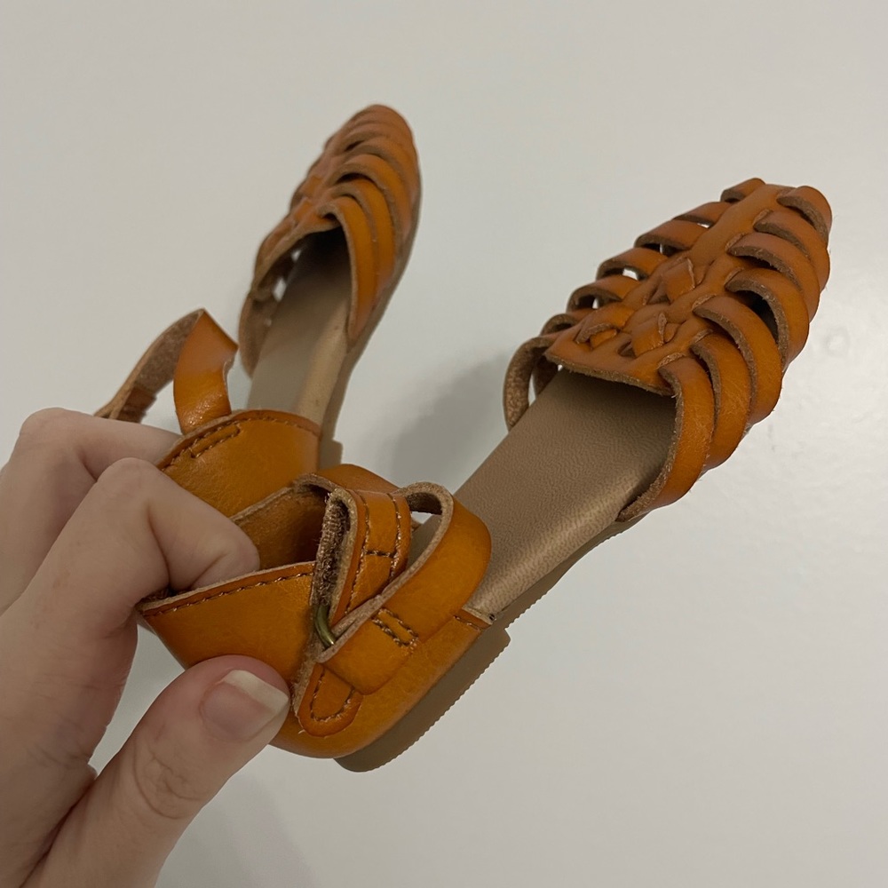Old Navy Toddler Sandals - Picture 2 of 7